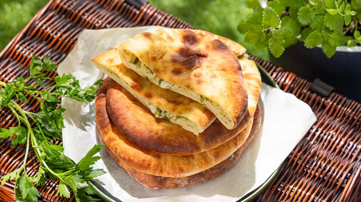 Осетинский пирог с сыром и зеленью