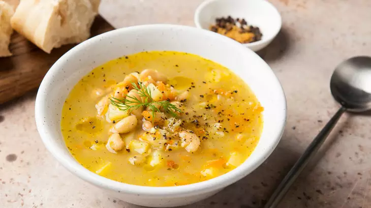 Овощной суп с белой фасолью
