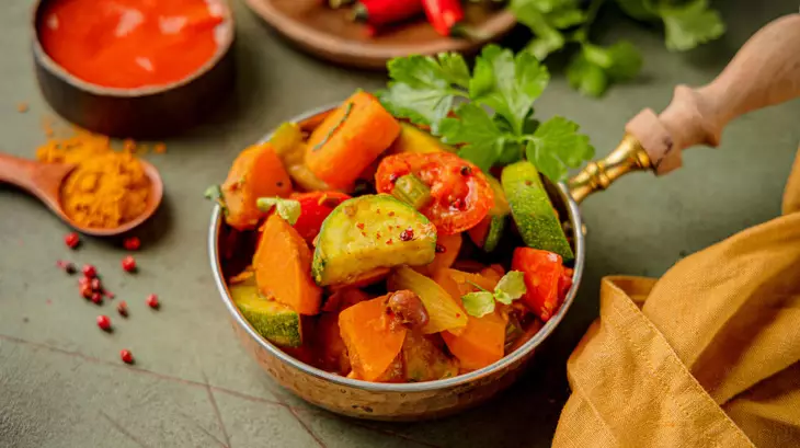 Рагу овощное в индийском стиле